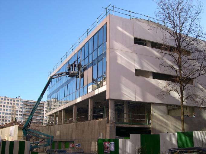  fin de construction d'une nouvel immeuble, hôpital Sainte-Anne, rue Cabanis, 14e